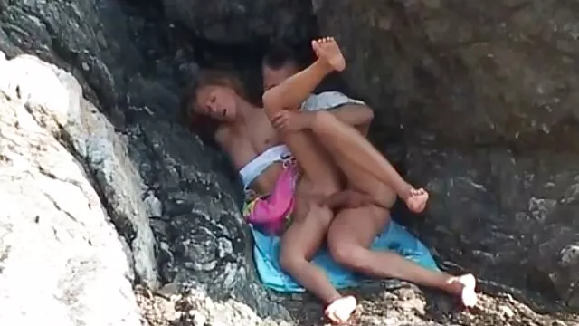 Rubia tetona caliente cabalga porno videos en español latino