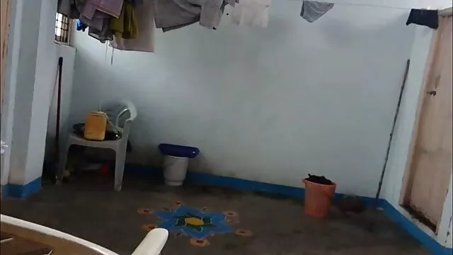 La niña xhamster latino se afeita a papá