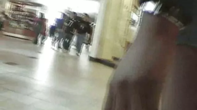 Perfecto corrida facial en pantalla porrno latino dividida.mp4